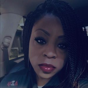 Meet your Posher, Pamela